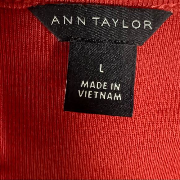 Ann Taylor rust red half sleeve casual V-neck top shirt size large L B130 - Picture 2 of 4